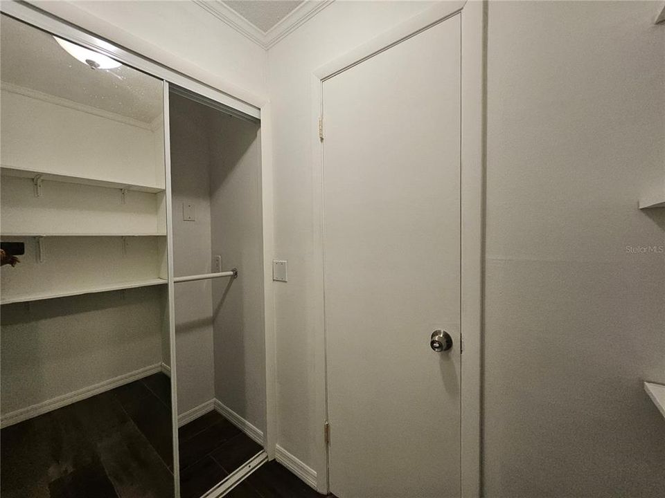 Active With Contract: $370,000 (3 beds, 2 baths, 1700 Square Feet)