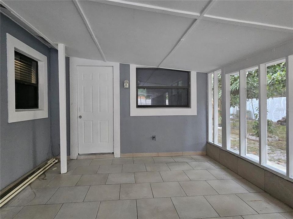 Active With Contract: $370,000 (3 beds, 2 baths, 1700 Square Feet)