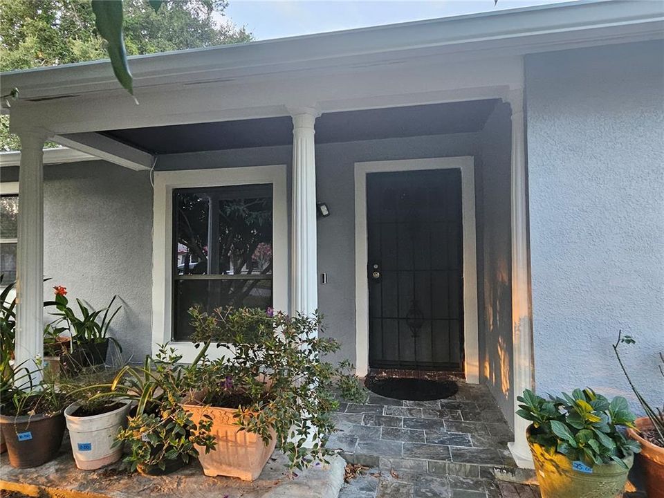 Active With Contract: $370,000 (3 beds, 2 baths, 1700 Square Feet)