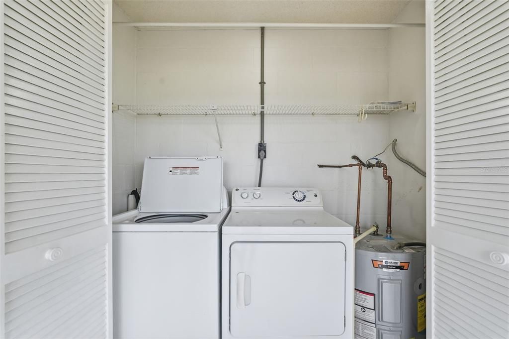 For Sale: $165,000 (2 beds, 2 baths, 1029 Square Feet)