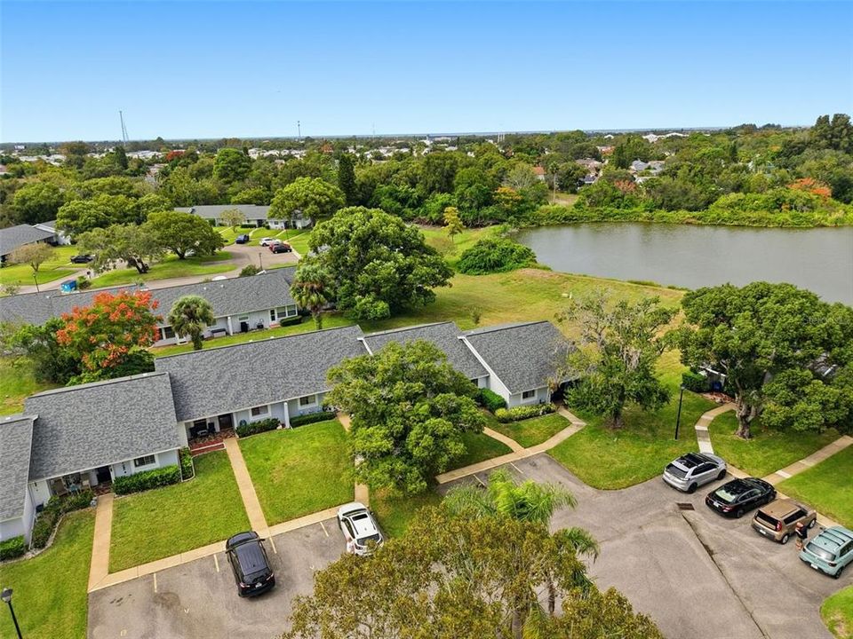 For Sale: $165,000 (2 beds, 2 baths, 1029 Square Feet)