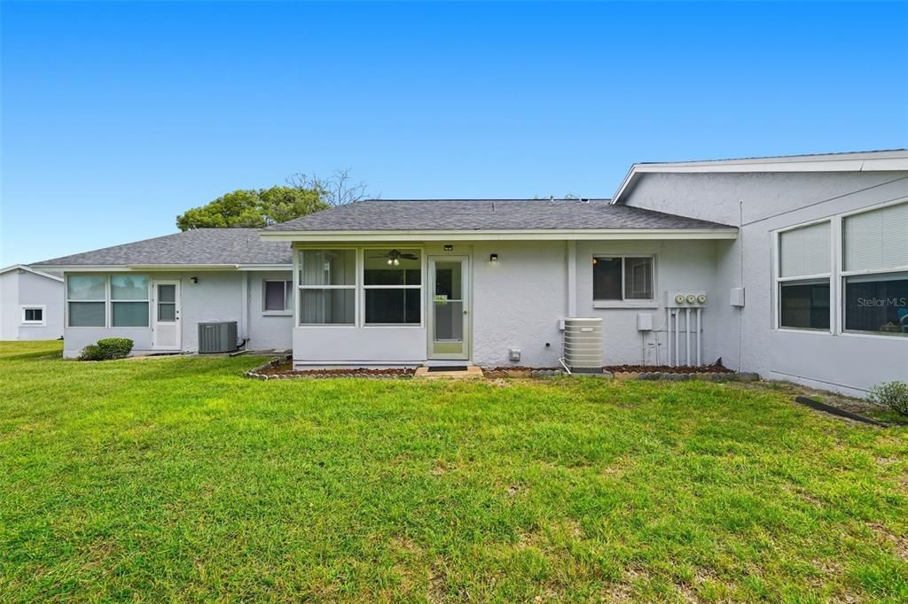 For Sale: $165,000 (2 beds, 2 baths, 1029 Square Feet)