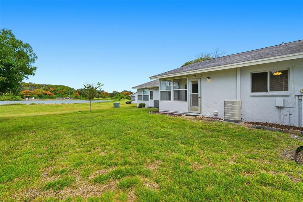 For Sale: $165,000 (2 beds, 2 baths, 1029 Square Feet)