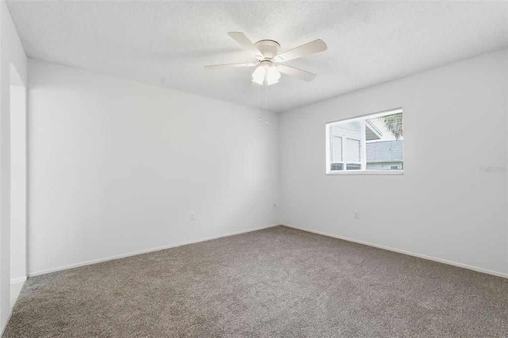 For Sale: $165,000 (2 beds, 2 baths, 1029 Square Feet)