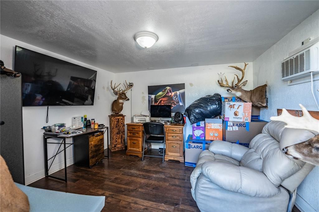 На продажу: $519,900 (4 спален, 2 ванн, 1836 Квадратных фут)