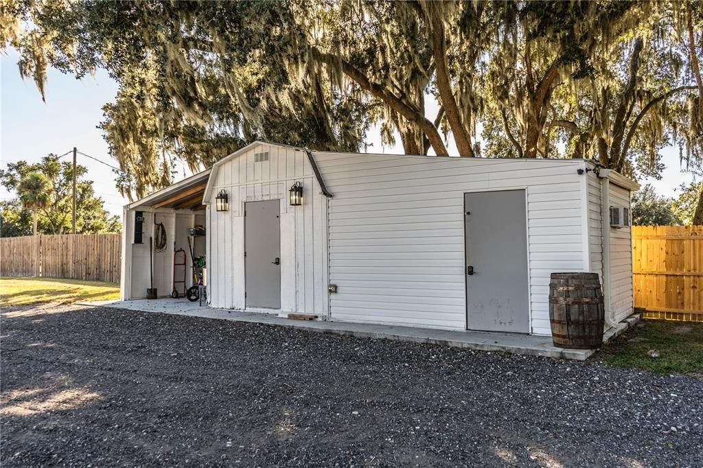 На продажу: $519,900 (4 спален, 2 ванн, 1836 Квадратных фут)