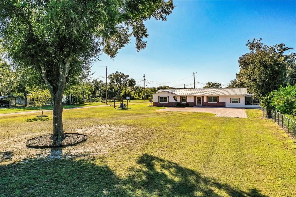 На продажу: $519,900 (4 спален, 2 ванн, 1836 Квадратных фут)