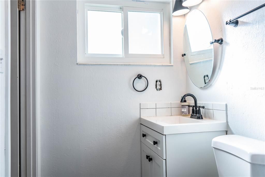 На продажу: $519,900 (4 спален, 2 ванн, 1836 Квадратных фут)