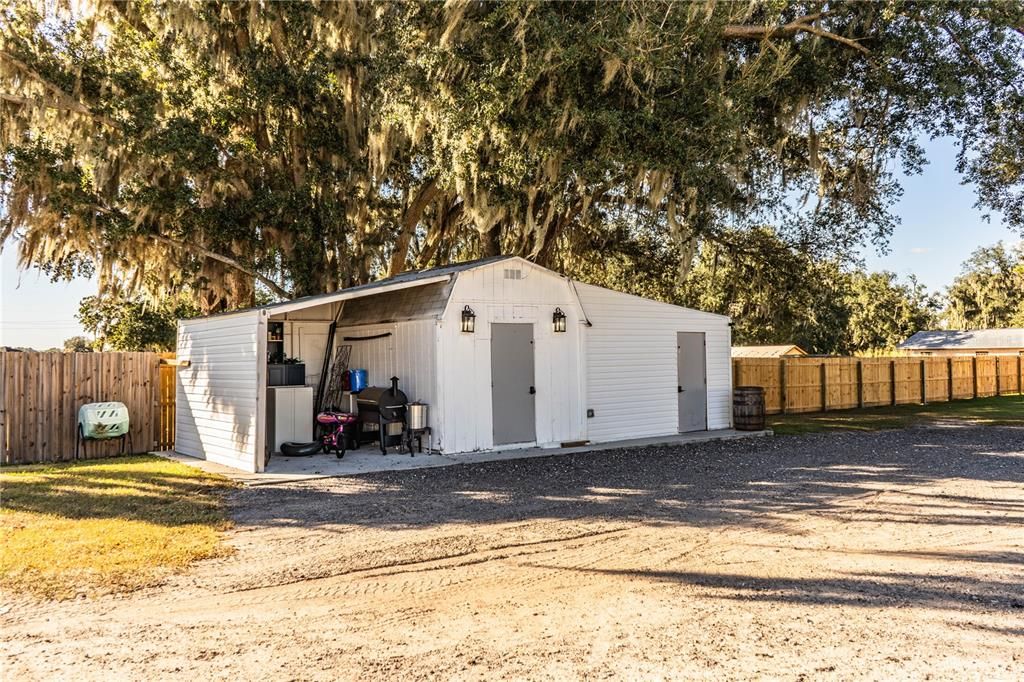 На продажу: $519,900 (4 спален, 2 ванн, 1836 Квадратных фут)