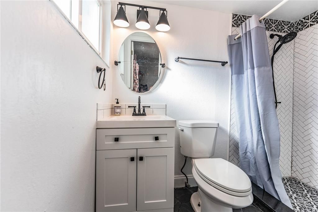 На продажу: $519,900 (4 спален, 2 ванн, 1836 Квадратных фут)