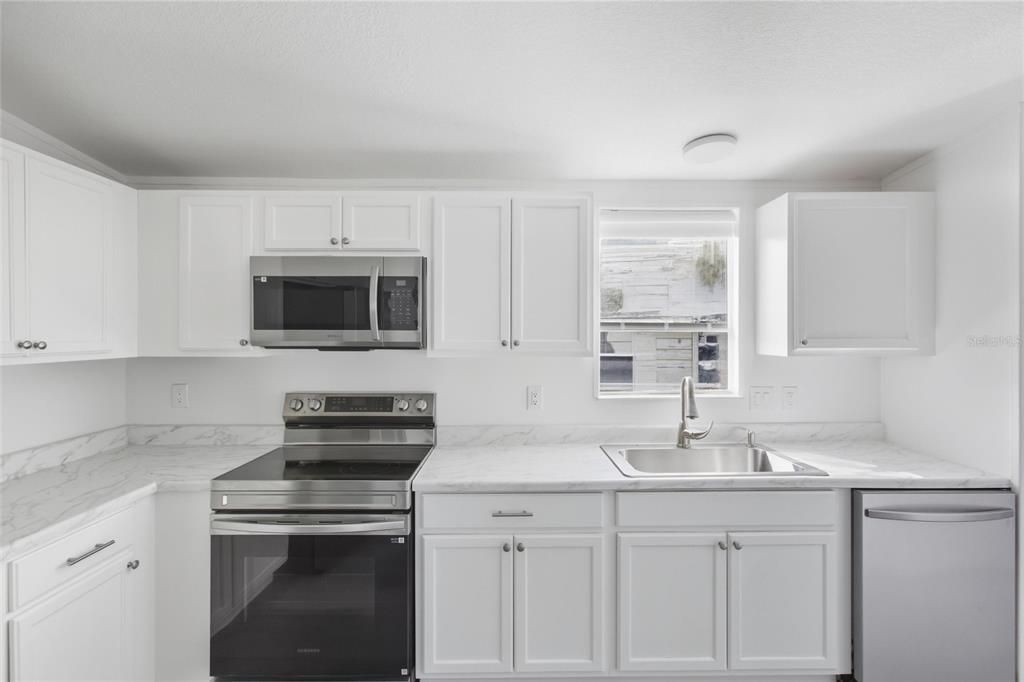 Activo con contrato: $209,990 (3 camas, 2 baños, 1512 Pies cuadrados)