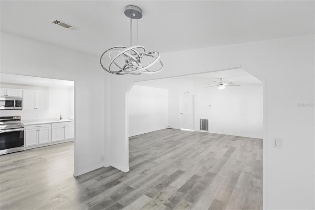 Activo con contrato: $209,990 (3 camas, 2 baños, 1512 Pies cuadrados)