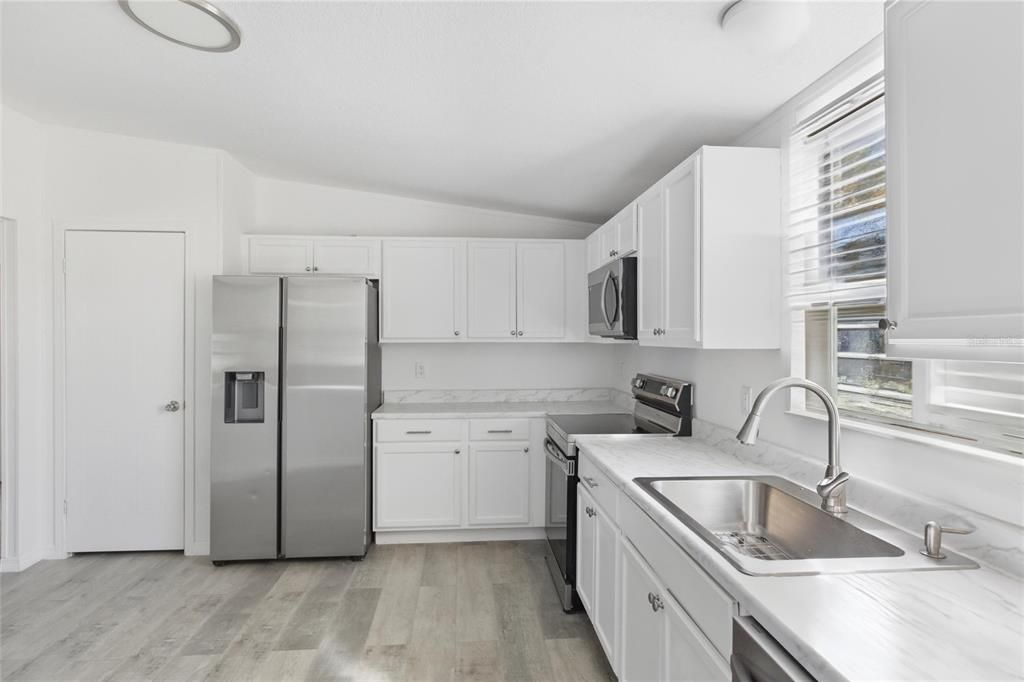 Activo con contrato: $209,990 (3 camas, 2 baños, 1512 Pies cuadrados)