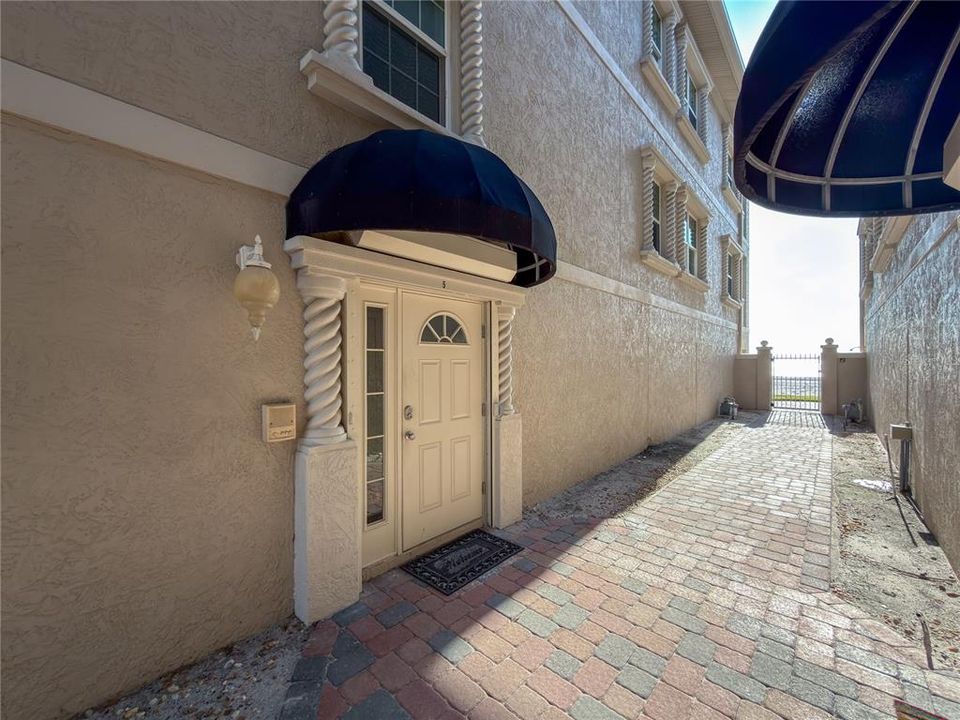 For Sale: $2,600,000 (3 beds, 3 baths, 3015 Square Feet)