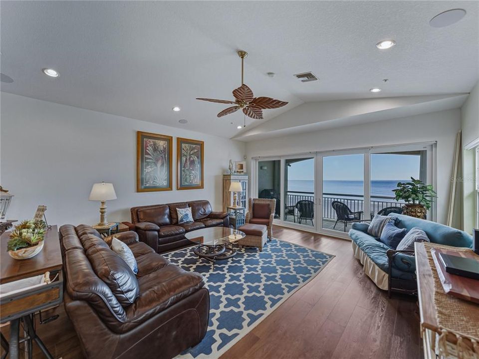 For Sale: $2,600,000 (3 beds, 3 baths, 3015 Square Feet)