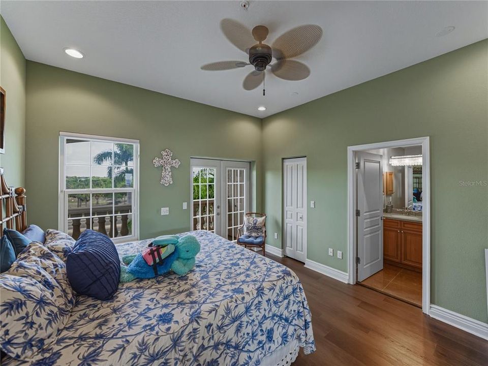 For Sale: $2,600,000 (3 beds, 3 baths, 3015 Square Feet)