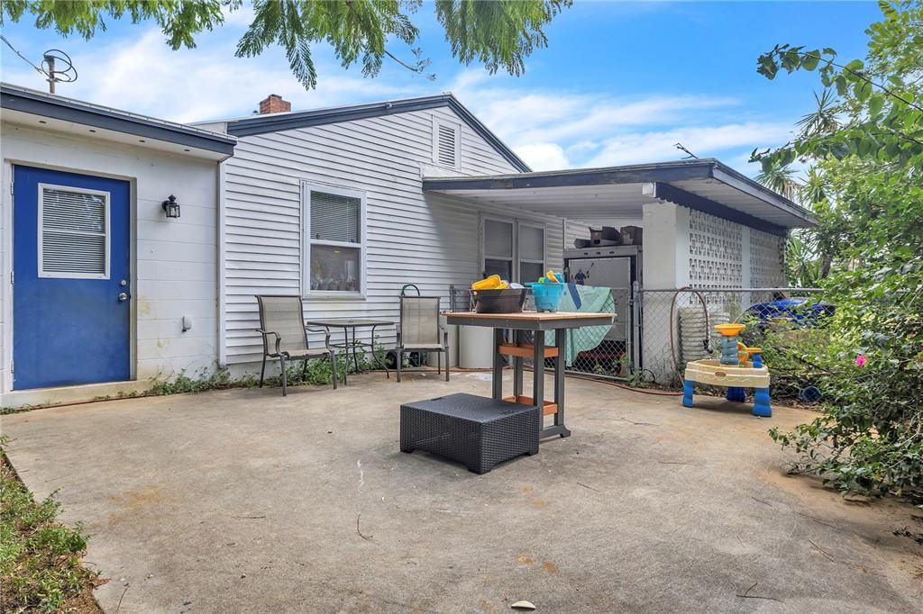 For Sale: $174,000 (2 beds, 2 baths, 832 Square Feet)