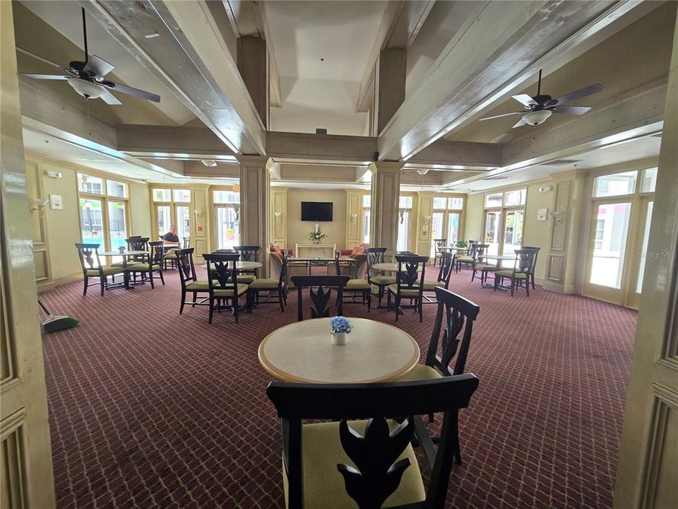 For Sale: $139,900 (1 beds, 1 baths, 524 Square Feet)