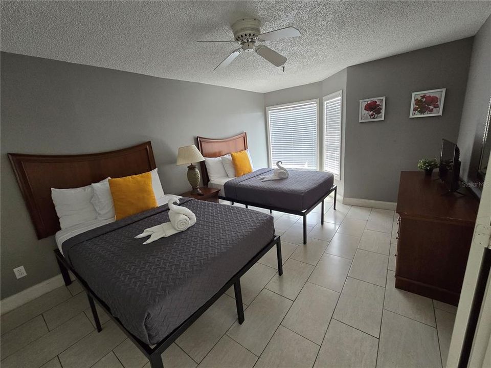 For Sale: $139,900 (1 beds, 1 baths, 524 Square Feet)