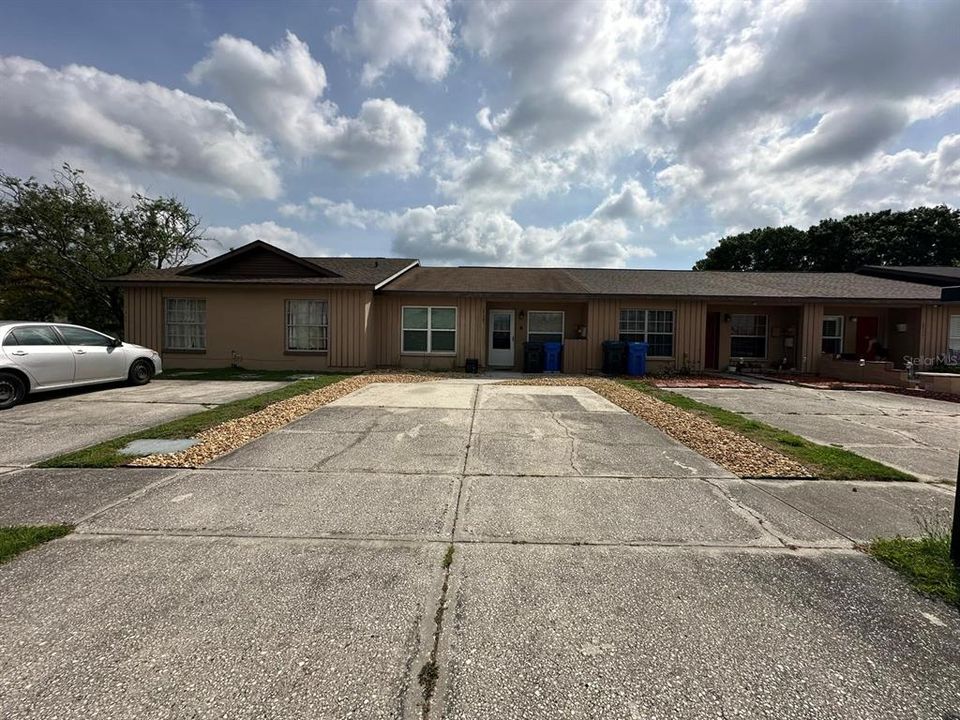 For Rent: $1,899 (2 beds, 2 baths, 1000 Square Feet)