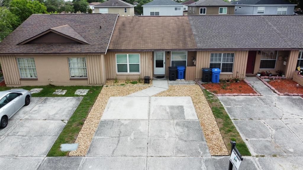 For Rent: $1,899 (2 beds, 2 baths, 1000 Square Feet)