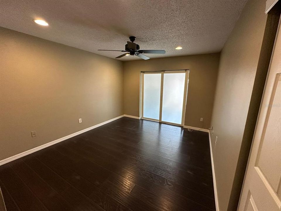 For Rent: $1,899 (2 beds, 2 baths, 1000 Square Feet)
