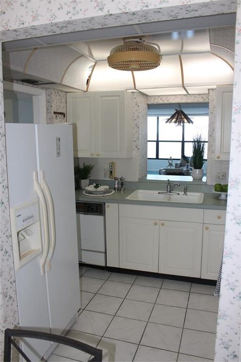 На продажу: $365,000 (2 спален, 2 ванн, 1180 Квадратных фут)