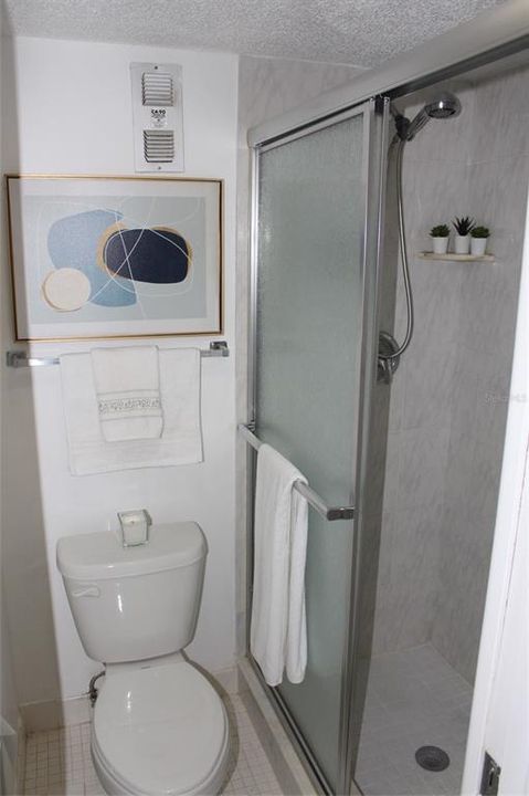 На продажу: $365,000 (2 спален, 2 ванн, 1180 Квадратных фут)