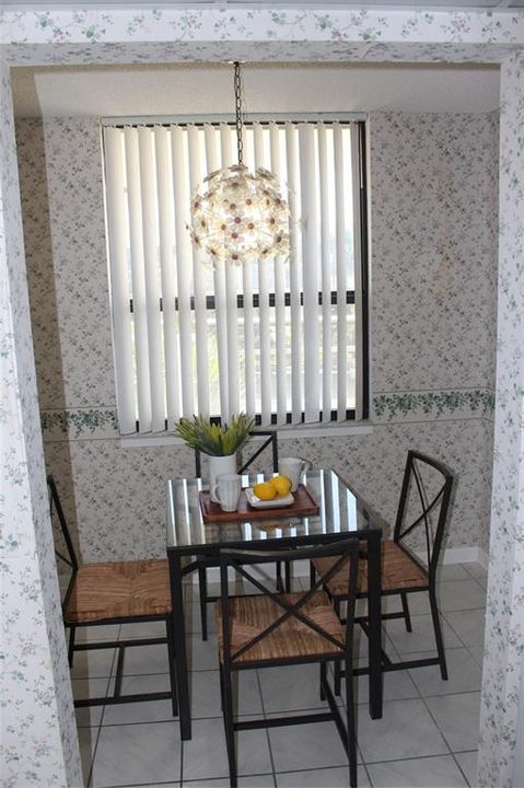 На продажу: $365,000 (2 спален, 2 ванн, 1180 Квадратных фут)