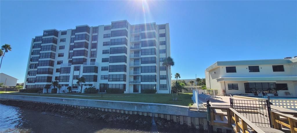 На продажу: $365,000 (2 спален, 2 ванн, 1180 Квадратных фут)