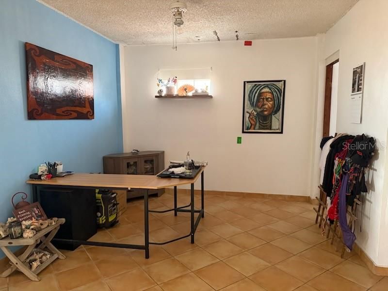 For Sale: $579,000 (4 beds, 2 baths, 1800 Square Feet)