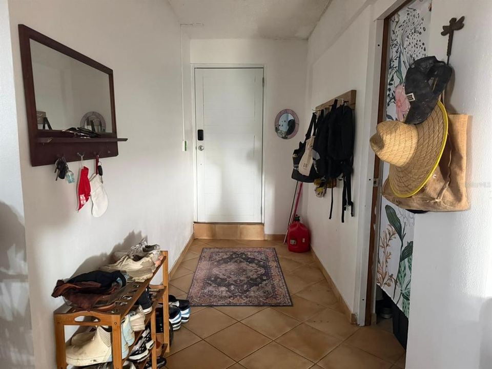 For Sale: $579,000 (4 beds, 2 baths, 1800 Square Feet)