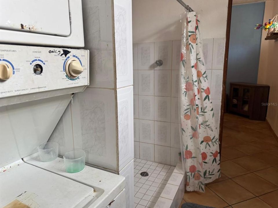 For Sale: $579,000 (4 beds, 2 baths, 1800 Square Feet)