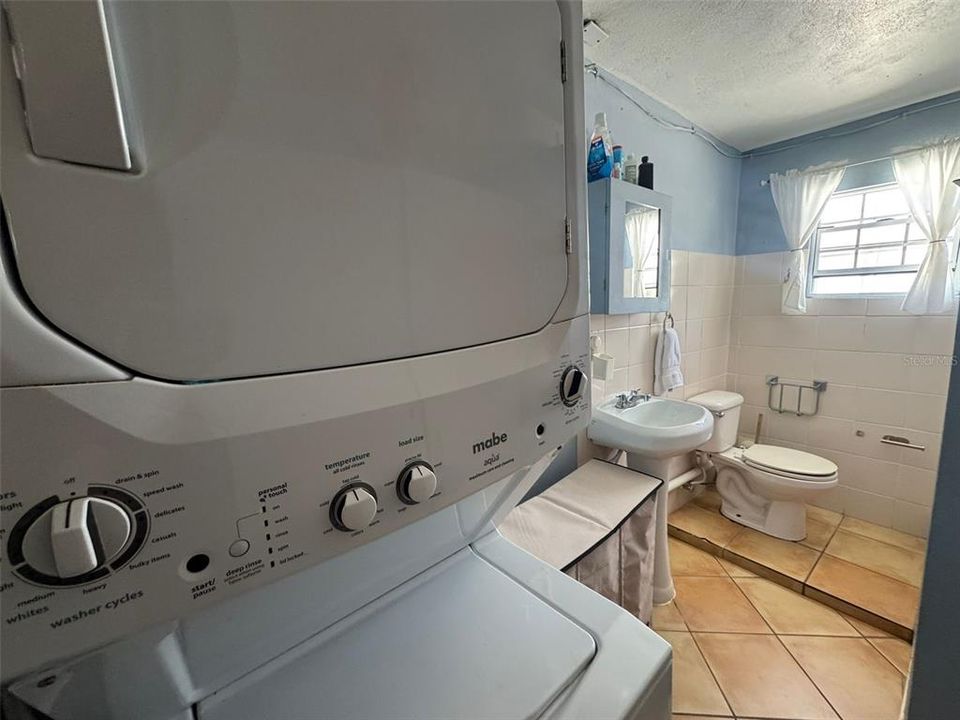 For Sale: $579,000 (4 beds, 2 baths, 1800 Square Feet)