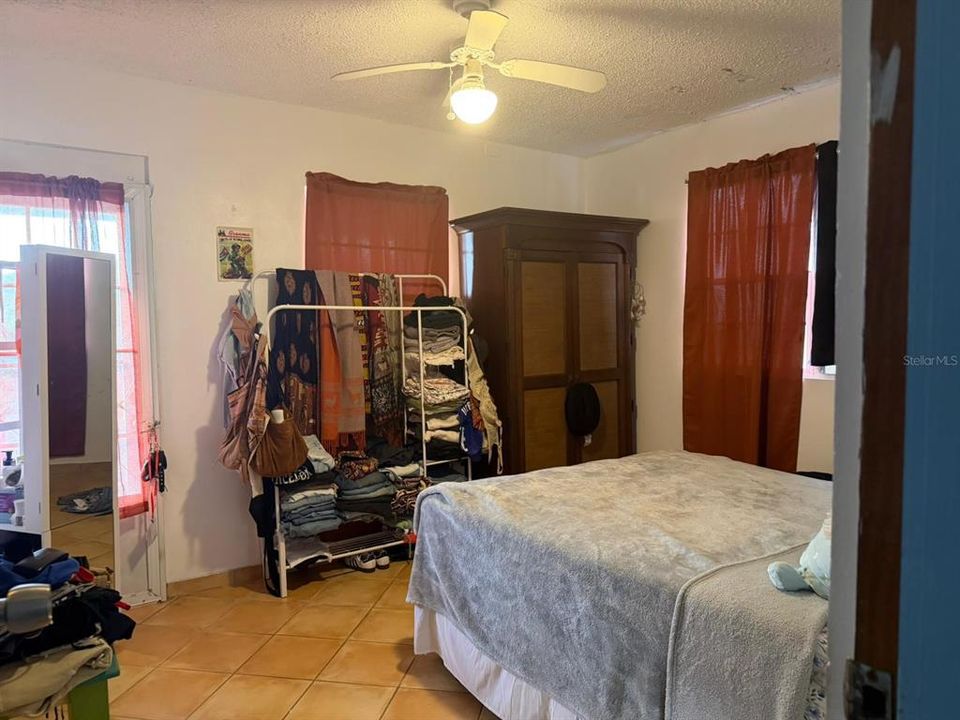 For Sale: $579,000 (4 beds, 2 baths, 1800 Square Feet)