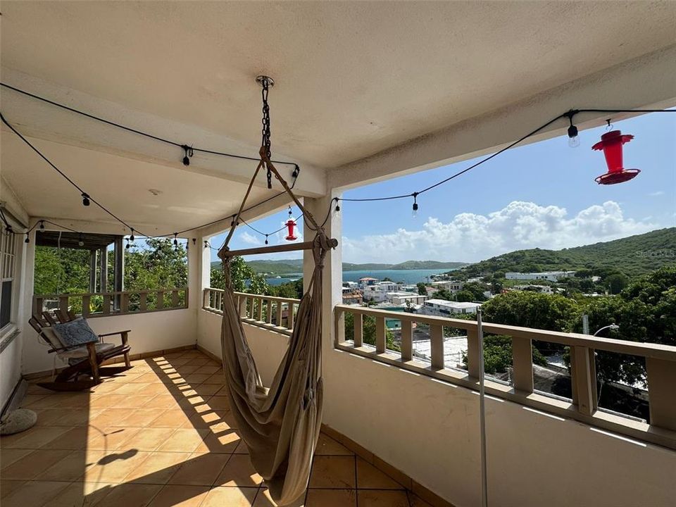 For Sale: $579,000 (4 beds, 2 baths, 1800 Square Feet)