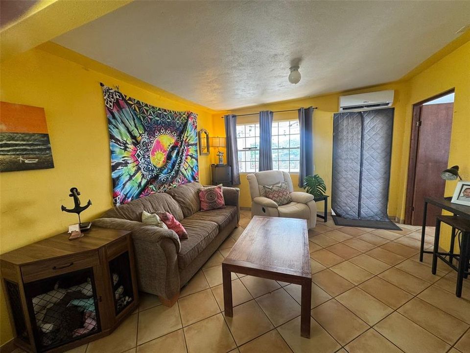 For Sale: $579,000 (4 beds, 2 baths, 1800 Square Feet)