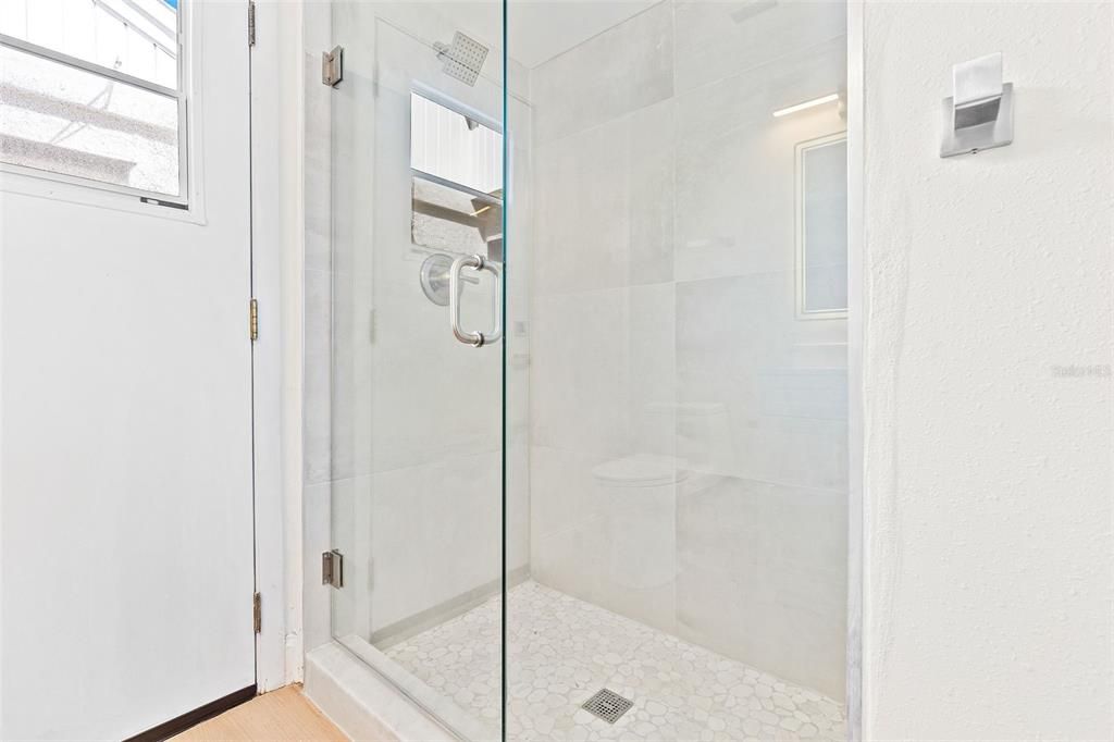 For Sale: $389,900 (2 beds, 2 baths, 1527 Square Feet)