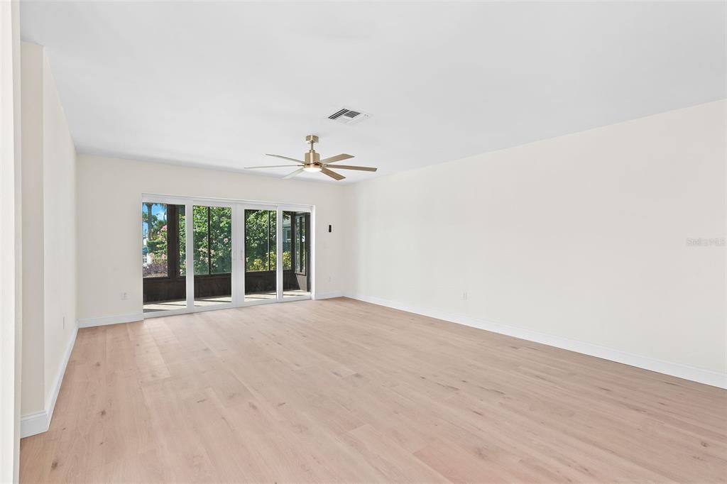 For Sale: $389,900 (2 beds, 2 baths, 1527 Square Feet)