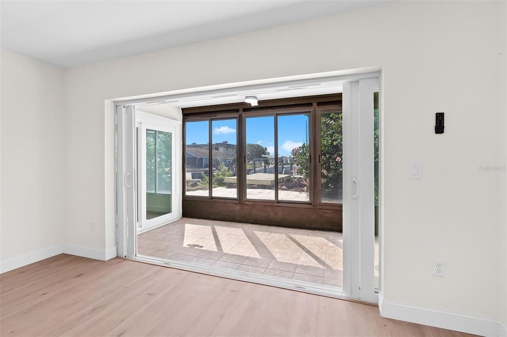 For Sale: $389,900 (2 beds, 2 baths, 1527 Square Feet)