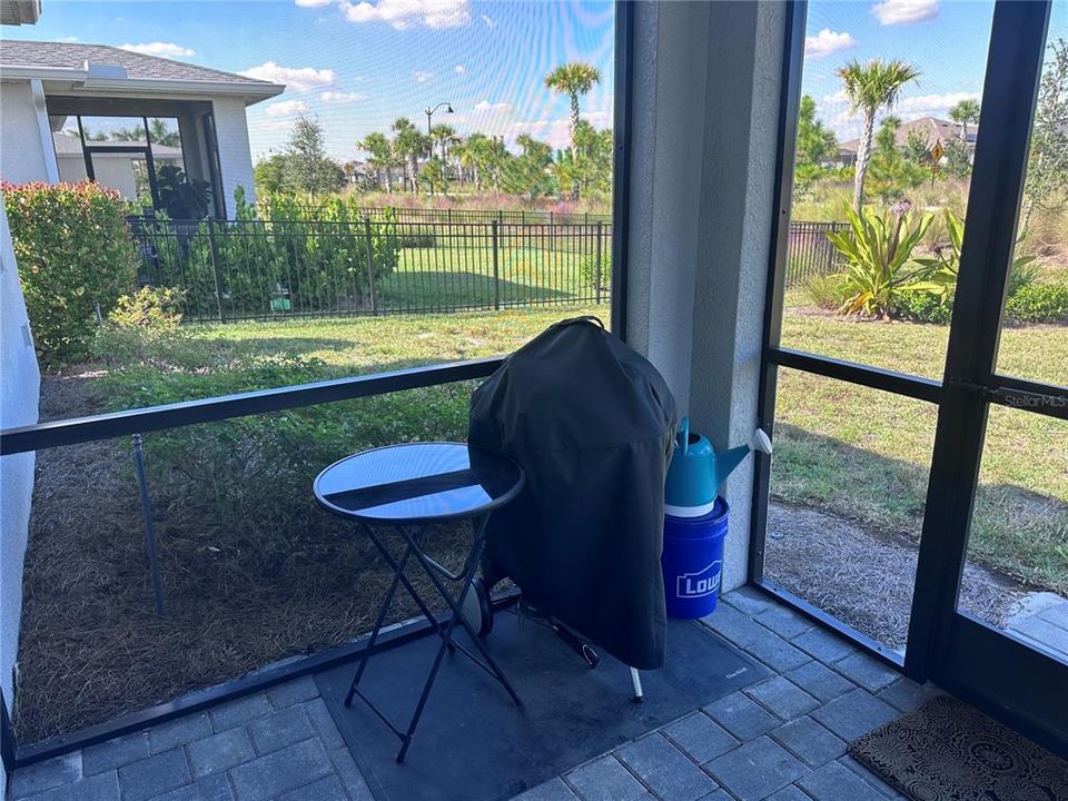 На продажу: $247,850 (3 спален, 2 ванн, 1268 Квадратных фут)