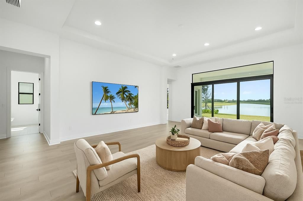 Activo con contrato: $1,375,000 (4 camas, 4 baños, 3579 Pies cuadrados)