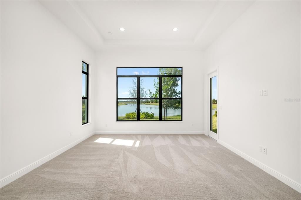 Activo con contrato: $1,375,000 (4 camas, 4 baños, 3579 Pies cuadrados)