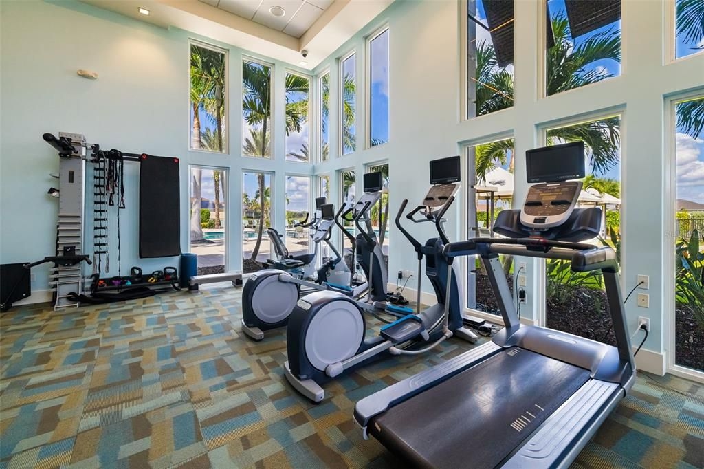 Activo con contrato: $1,375,000 (4 camas, 4 baños, 3579 Pies cuadrados)