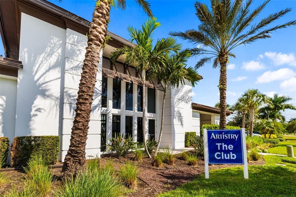 Activo con contrato: $1,375,000 (4 camas, 4 baños, 3579 Pies cuadrados)