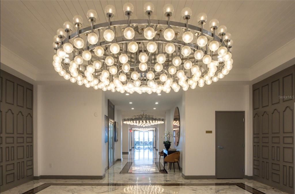 For Sale: $698,700 (1 beds, 1 baths, 1027 Square Feet)