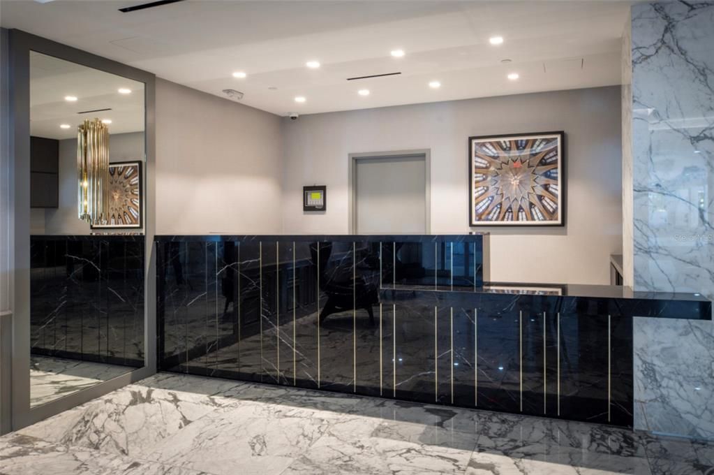 For Sale: $698,700 (1 beds, 1 baths, 1027 Square Feet)