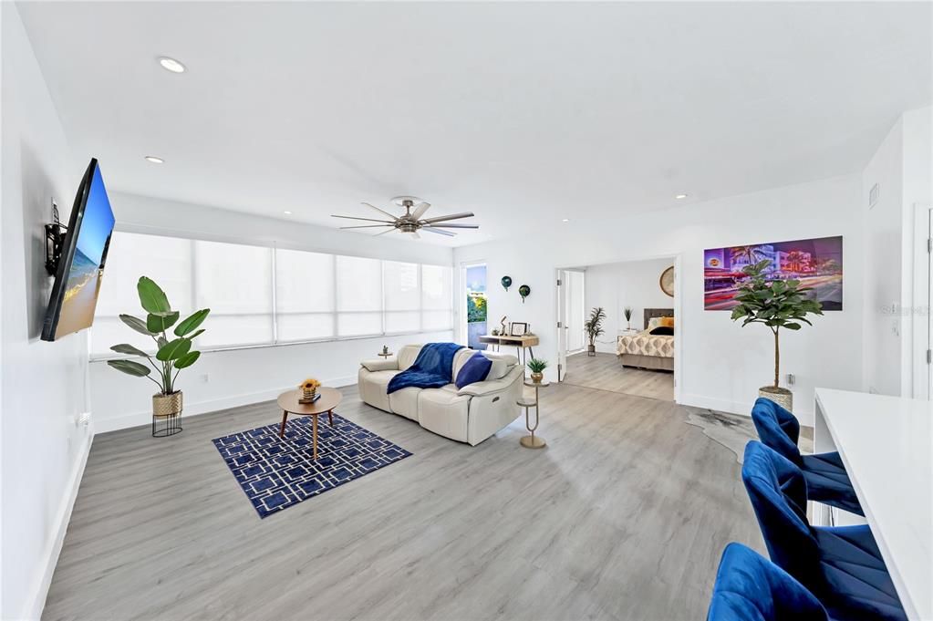 For Sale: $698,700 (1 beds, 1 baths, 1027 Square Feet)