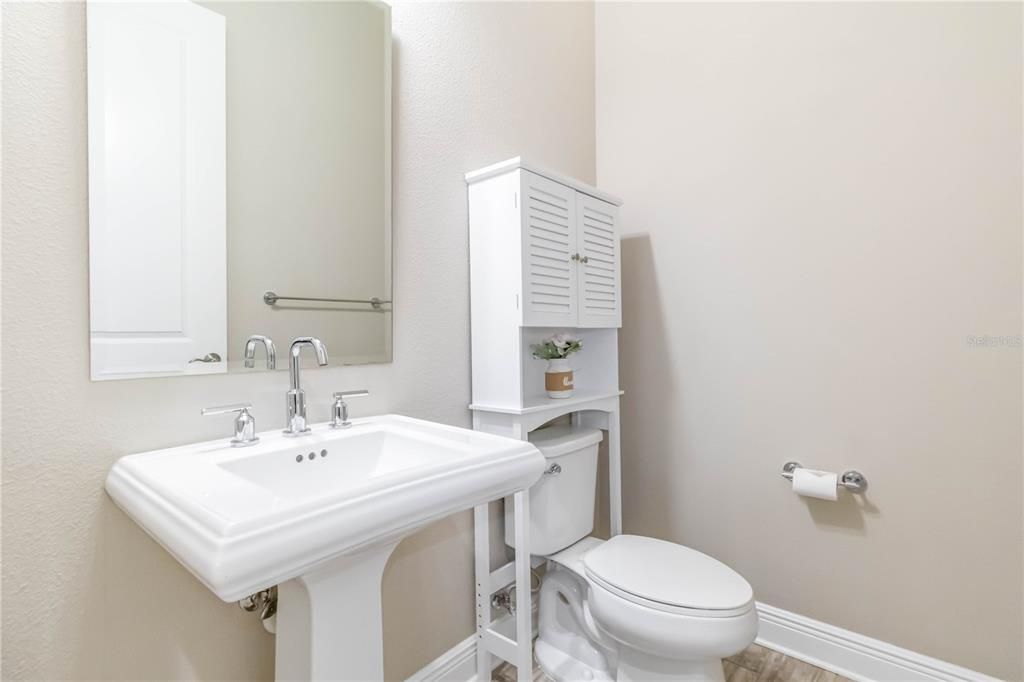 На продажу: $794,000 (3 спален, 2 ванн, 2427 Квадратных фут)