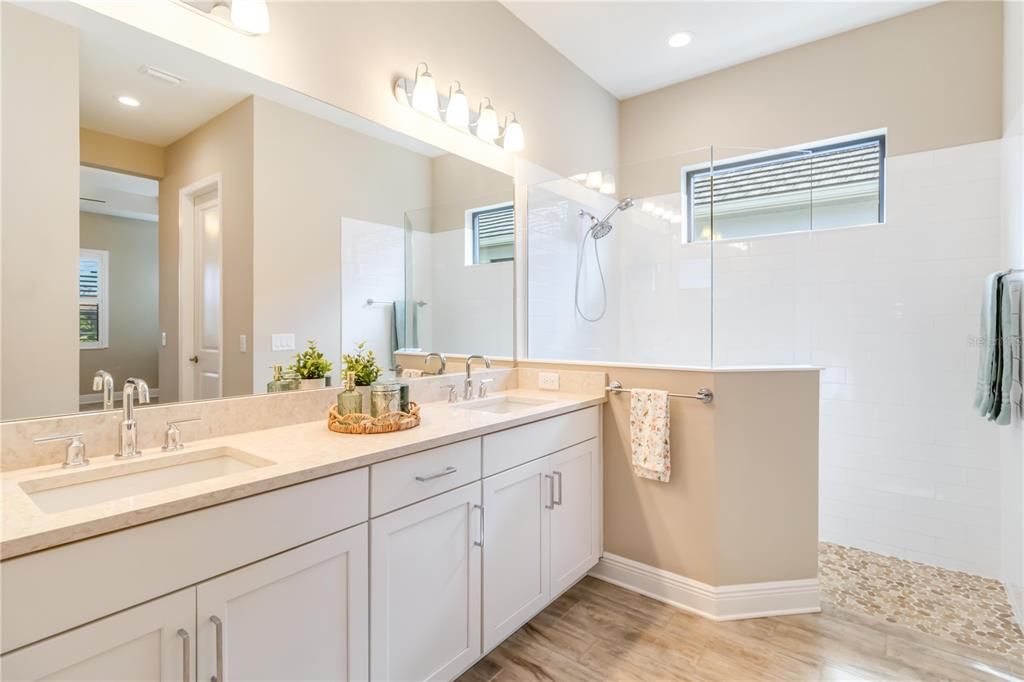 На продажу: $794,000 (3 спален, 2 ванн, 2427 Квадратных фут)